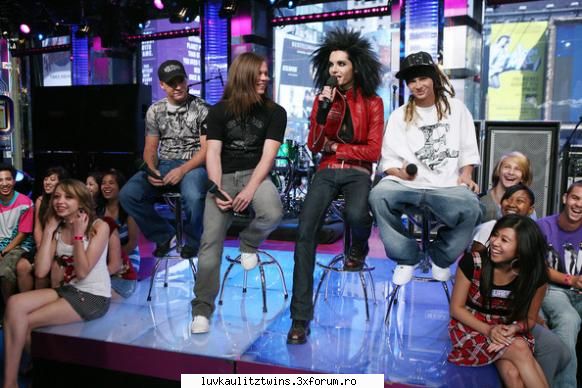 poze - ce norocoasa e aia ca sta la picioarele lu' - ~TOKIO HOTEL~